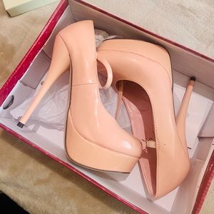 Glaze Peach Heels! Like NEW!